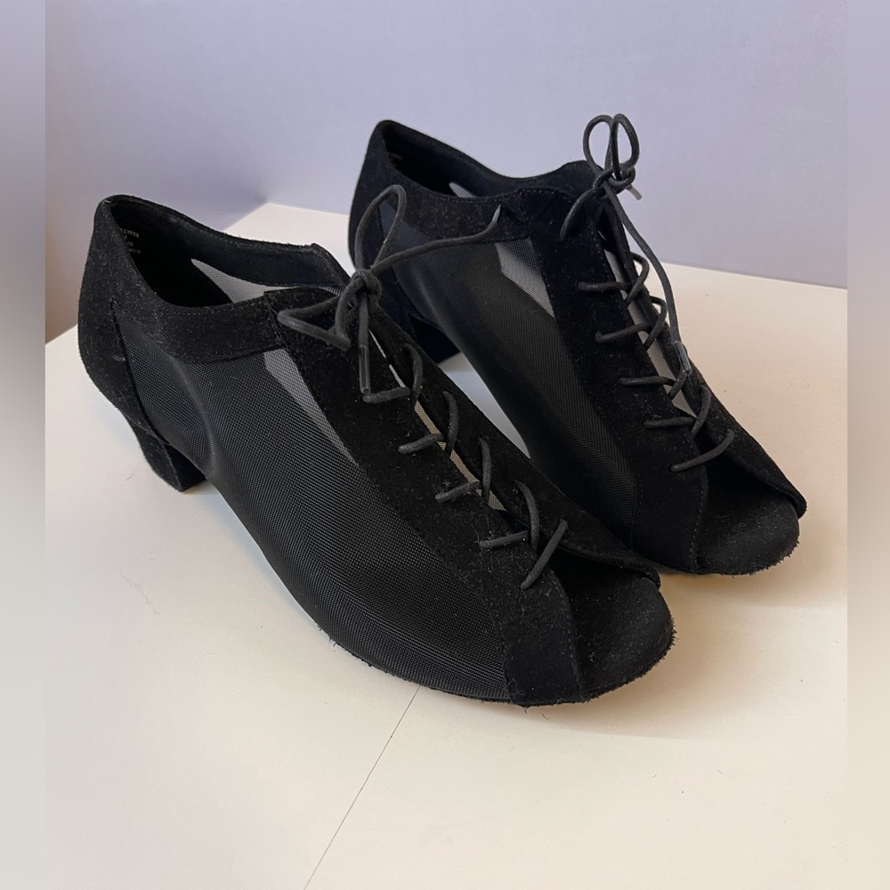 Capezio Beatrice Ballroom Dance Shoes 10W Black Suede & Mesh Lace Up - Picture 3 of 11